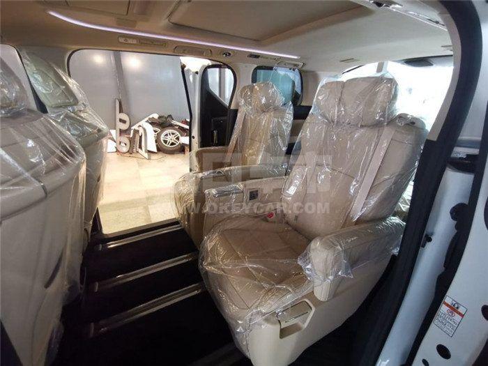 f_900x675_0_q87_autohomecar__ChsEfF1nhveARIdlAAG7l8P-08U203