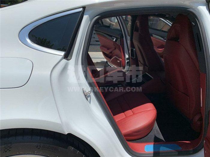 f_900x675_0_q87_autohomecar__ChcCL11UyCqAQrWeAAFYBvSMafk991