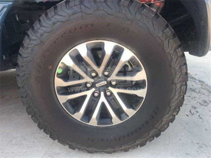 1041d5dbbd0c9e1c69a2f5873d3f748b