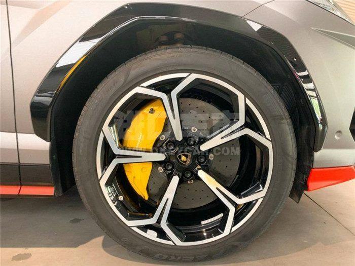 f_900x675_0_q87_autohomecar__ChsEkV13OWCABmwIAAHsJdy_V6g306