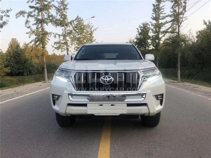 f_900x675_0_q87_autohomecar__ChsEnF1kw3KAQeH5AAKugE90EQg329