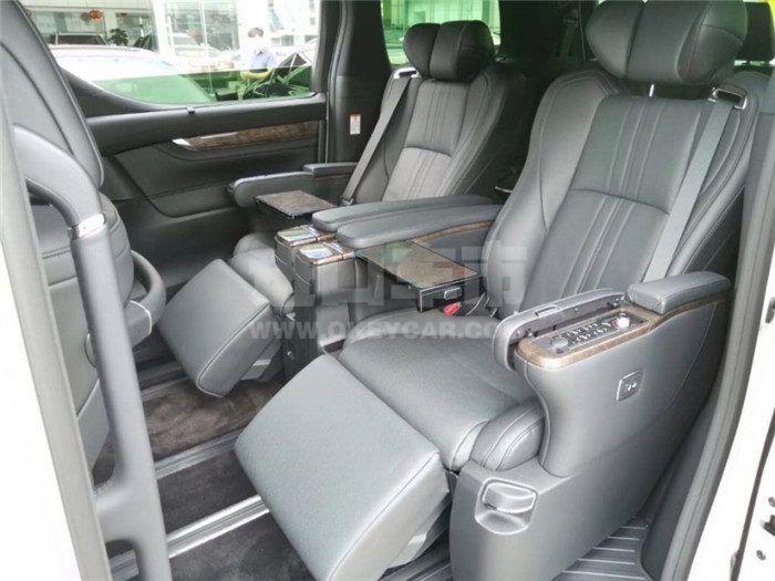 f_900x675_0_q87_autohomecar__ChcCSF12_WSACZWlAAGZMCcqs8o334