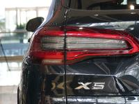 19款 xDrive40i M运动 大豪华包后尾灯