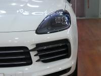 19款 3.0T 基本型前大灯