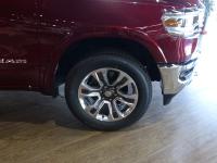 19款 5.7L 长角号前轮胎