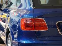 18款 4.0T 柴油 五座后尾灯