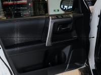 19款 4.0L SR5 天窗门板