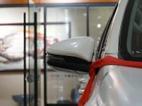 18款 2.7L 四驱 SR5 铁轮后视镜