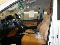 18款 2.7L 四驱 SR5 铁轮前排座椅