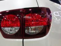 18款 5.7L 四驱 白金版后尾灯