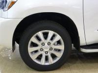 18款 5.7L 四驱 白金版前轮胎