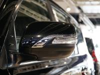 18款 5.7L VX-R 12气 底升后视镜