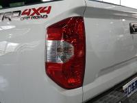 18款 5.7L 四门 SR5 TRD Offroad越野后尾灯