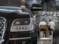 19款 3.5T 四驱 长轴 Reserve前大灯