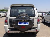 18款 3.8L 三门 GLS 标准正后