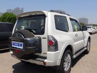 18款 3.8L 三门 GLS 标准斜后