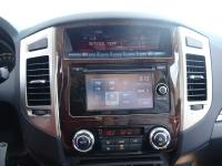 18款 3.8L 三门 GLS 标准中控